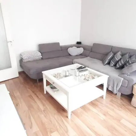 Apartment Ferienhaus Troja